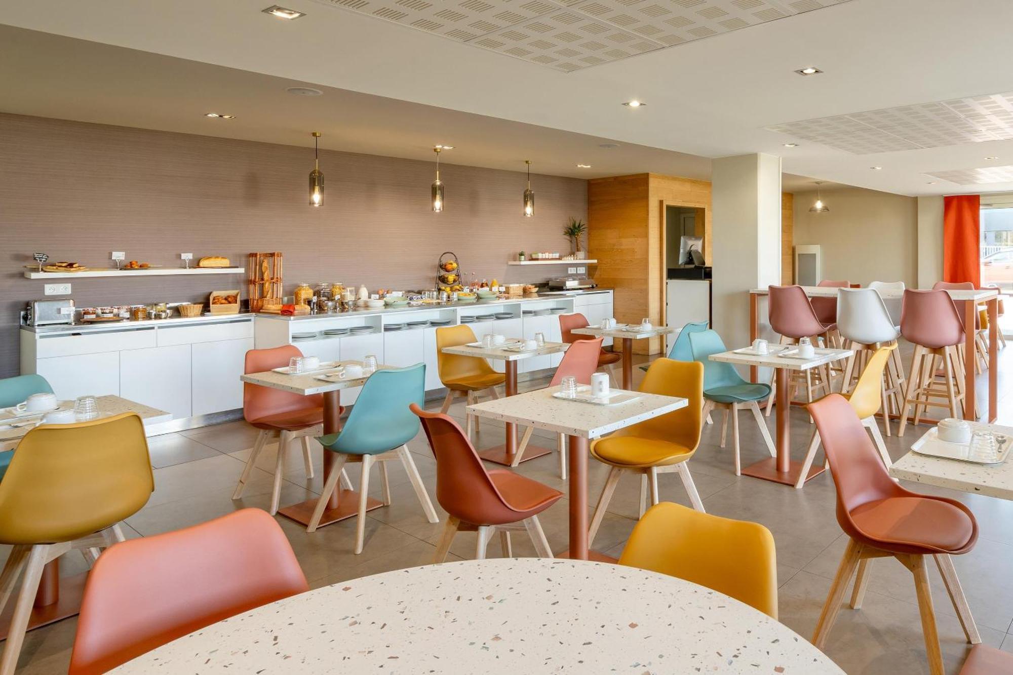 Sure By Western Rennes Hotel