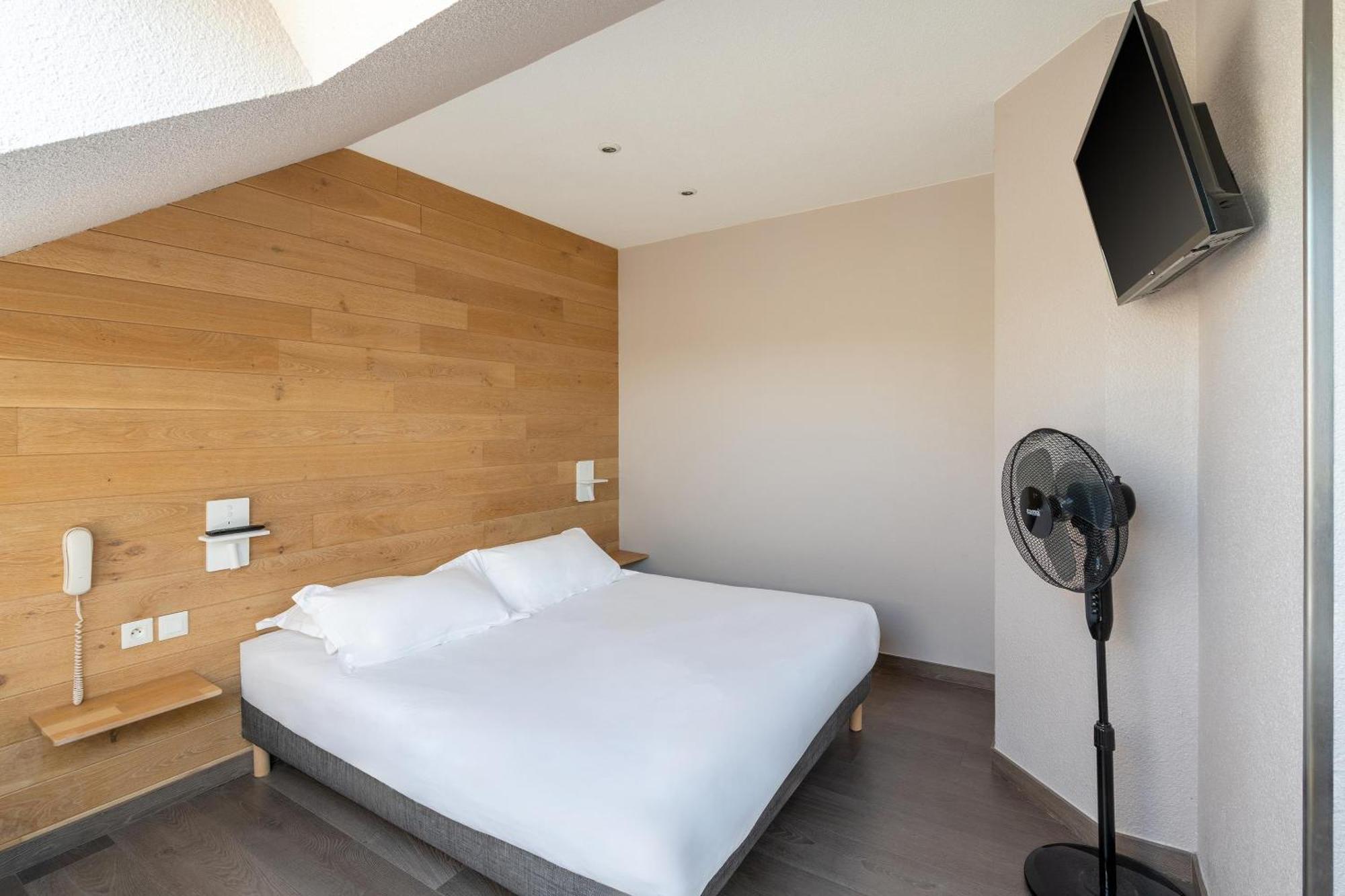 Sure By Western Rennes Hotel 3*