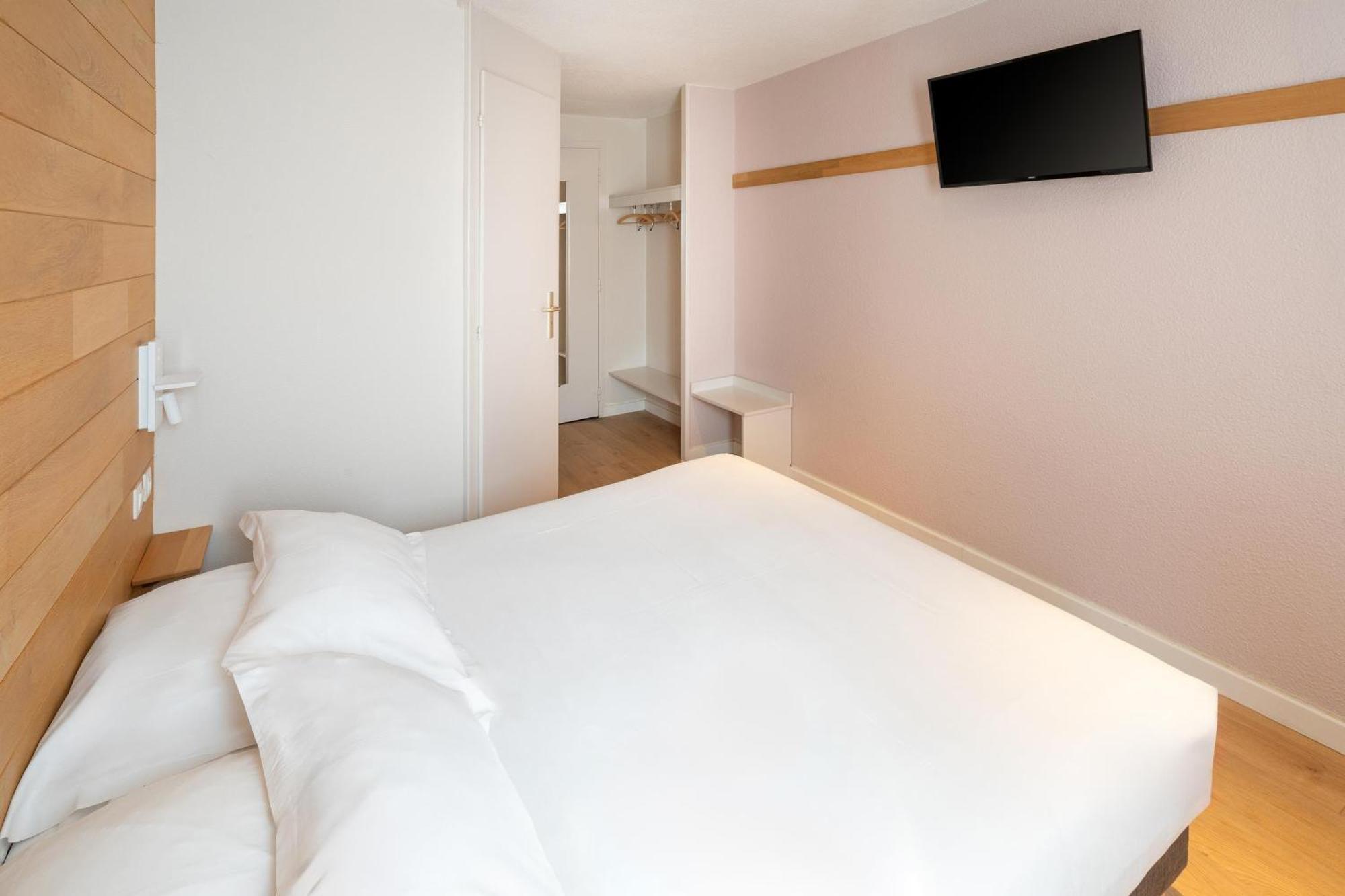Sure By Western Rennes 3*