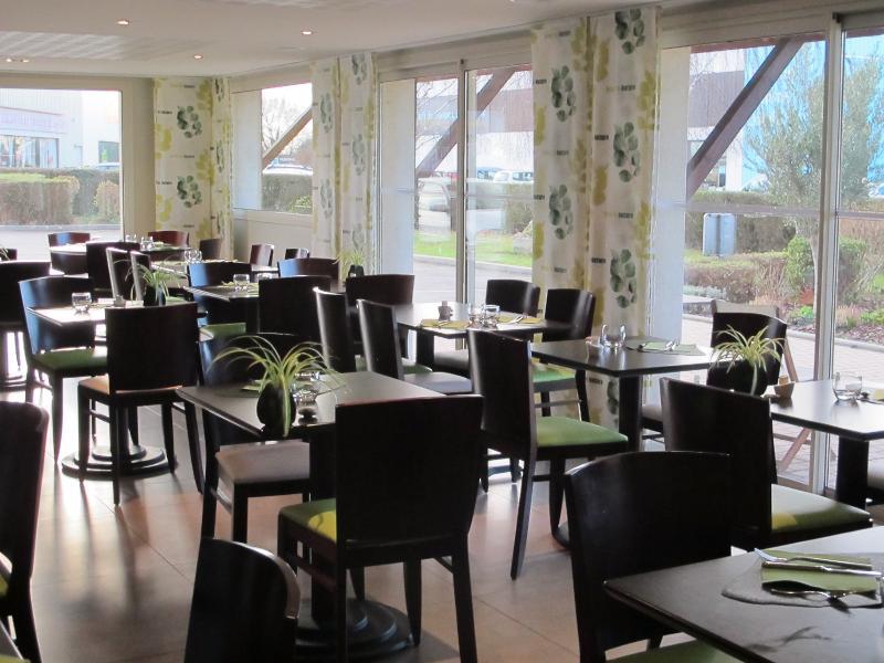 Sure By Western Rennes Hotel