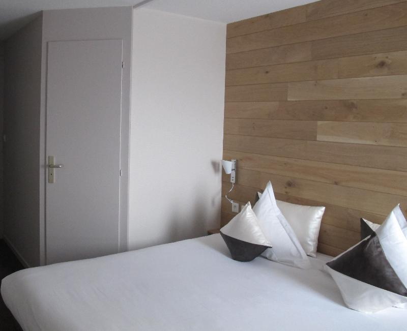 Sure By Western Rennes 3*